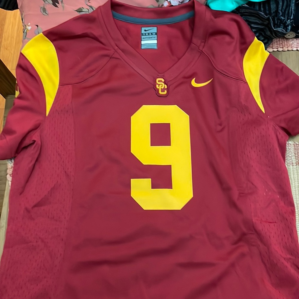 NWT USC Women’s #9 Jersey